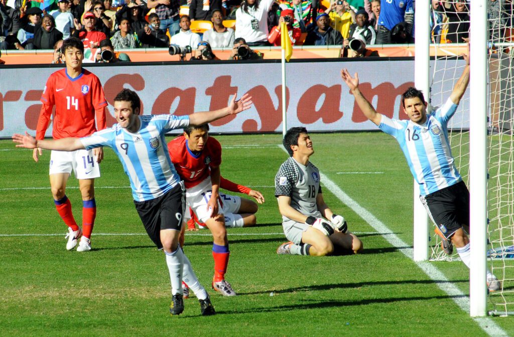 Gonzalo Higuain en la Selección Argentina junto al KUN Aguero 