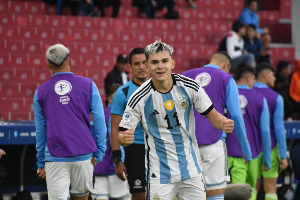 Fase final sudamericano. Argentina venció a Venezuela