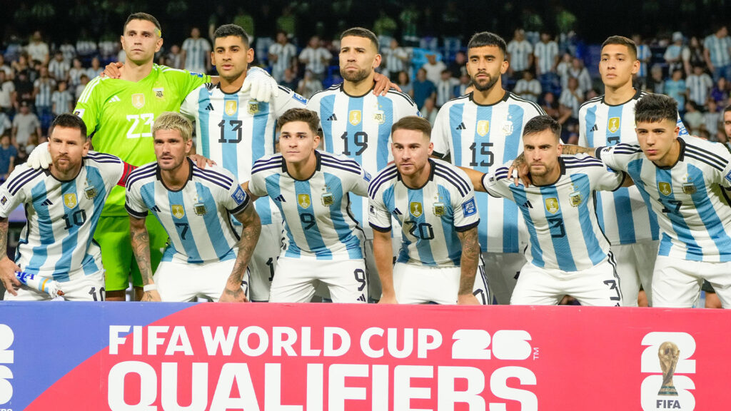 La formación de Argentina contra Uruguay en La Bombonera