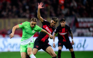 Exequiel Palacios Bayer Leverkusen vs Wolfsburgo