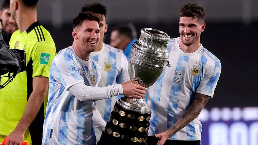 Lionel Messi y Rodrigo De Paul en la Copa América