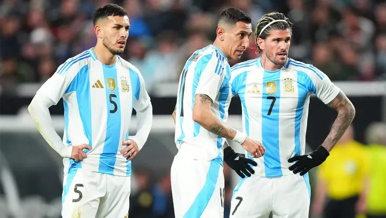 Argentina se impone 1-0. Juegan, desde las 20, en Chicago. Es el primer cotejo de preparación de cara al torneo continental.